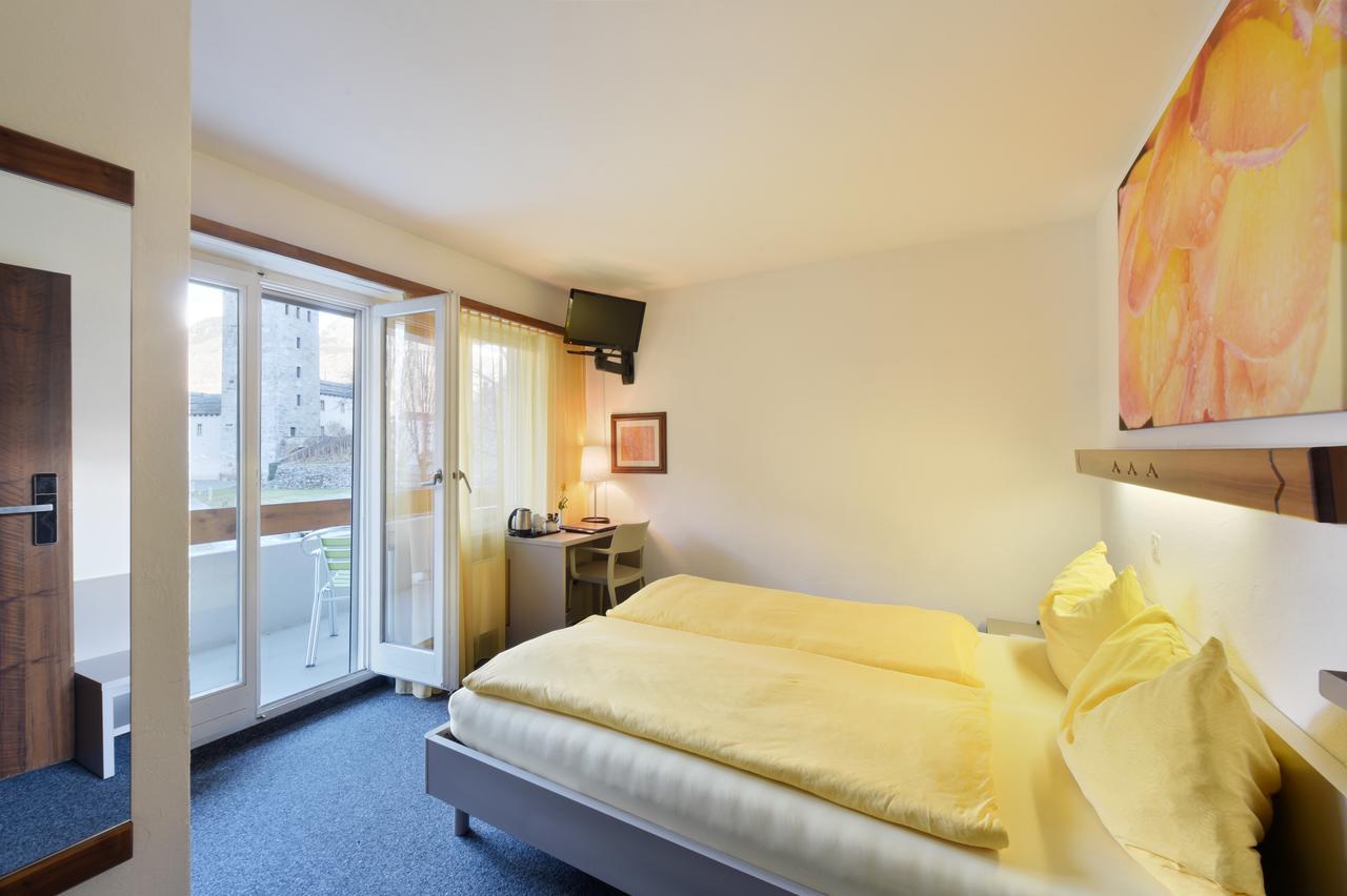 Schlosshotel - Self Check-In Hotel บริก ภายนอก รูปภาพ