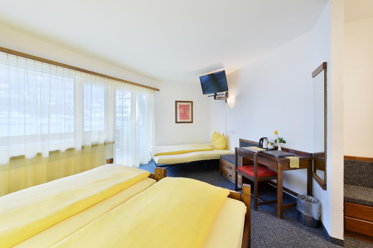 Schlosshotel - Self Check-In Hotel บริก ภายนอก รูปภาพ