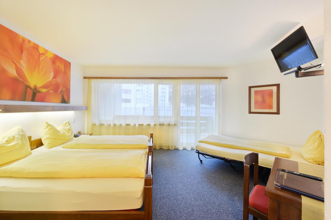 Schlosshotel - Self Check-In Hotel บริก ภายนอก รูปภาพ