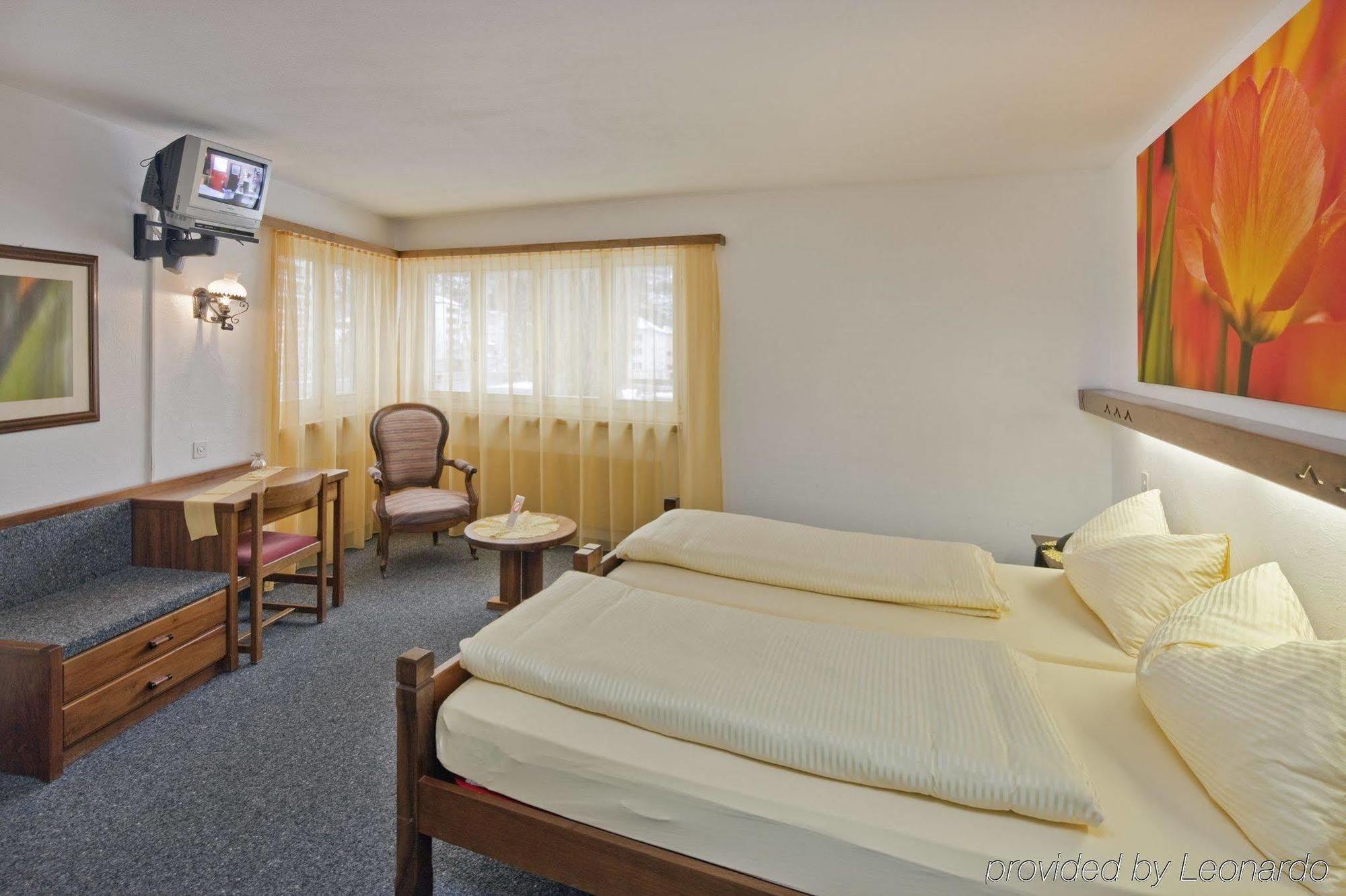 Schlosshotel - Self Check-In Hotel บริก ห้อง รูปภาพ